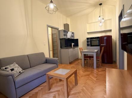 Pronájem bytu 2+kk, 47 m² + sklepní kóje  – Kamenická, Praha 7 – Letná